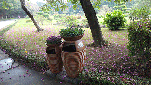  汕頭玻璃鋼花盆垃圾桶，點綴公園好環(huán)境。